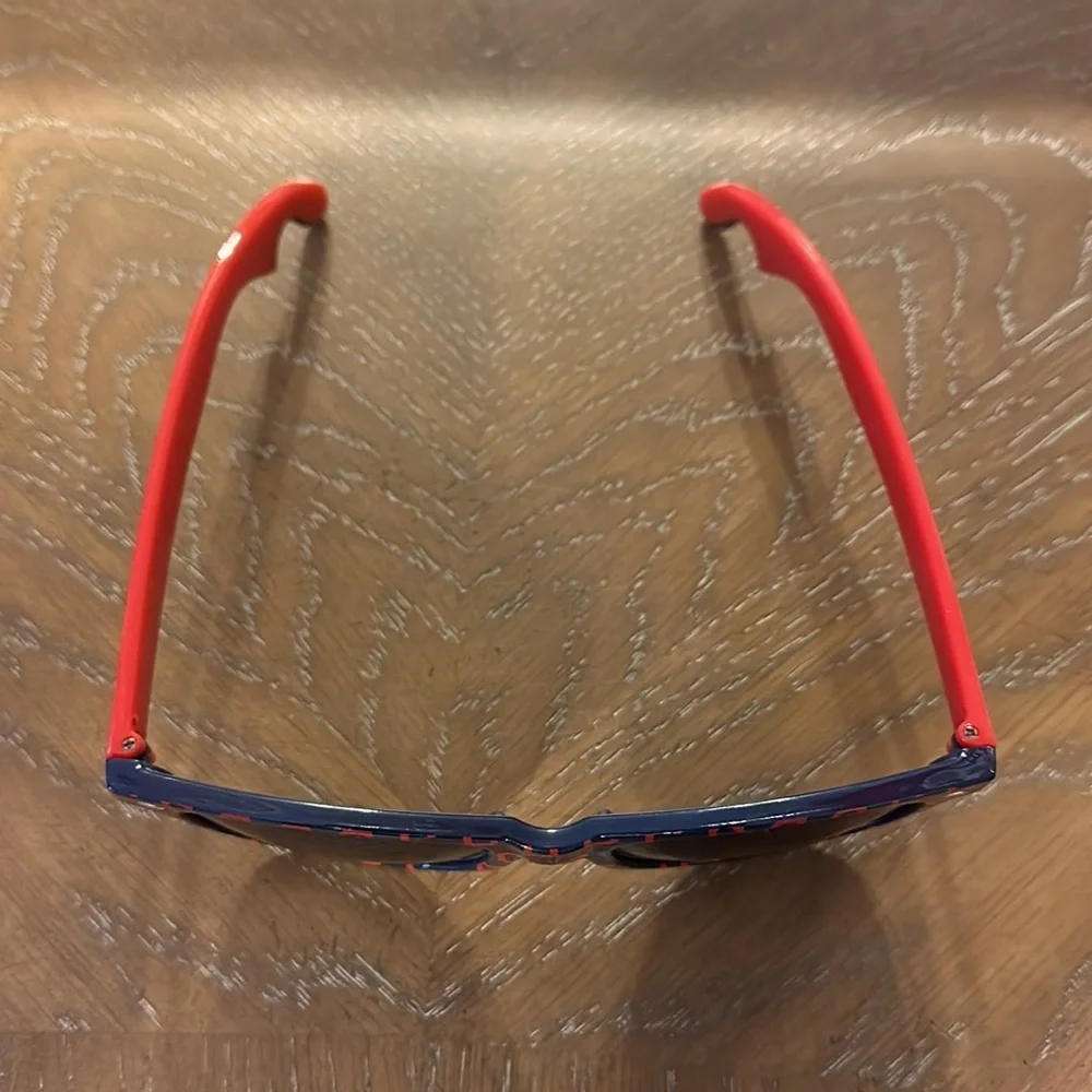 Bottle opener Cleveland Indians C + Subway logo sunglasses
